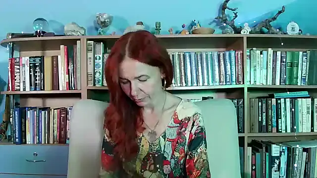 Foxilady357 live cam on StripChat