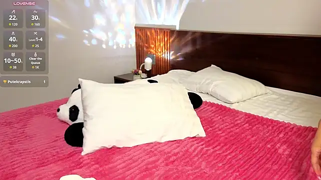 Yuki_glow live cam on StripChat
