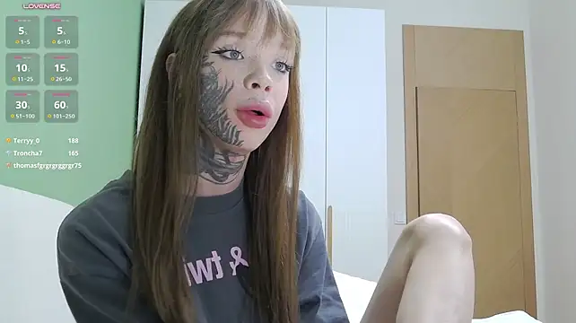 Tanya_M live cam