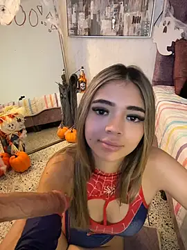 honeymollyx (F young) - SPREAD MY LEGS + RUB MY PUSSY OVER PANTY