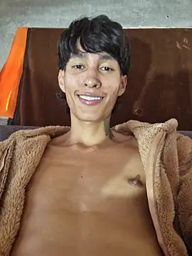daniel_x18x (M young) - show cock