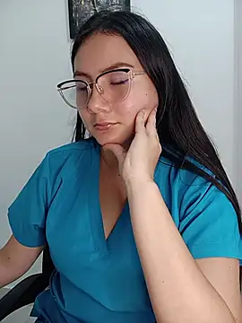 mia_nala live cam on StripChat