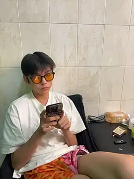 ddd_17 (M young) - 新人第一天射