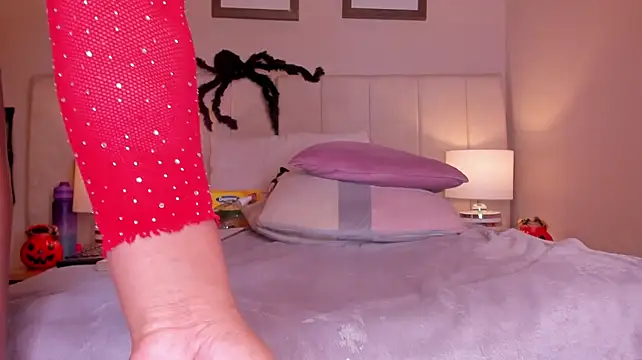 zoe_sky_