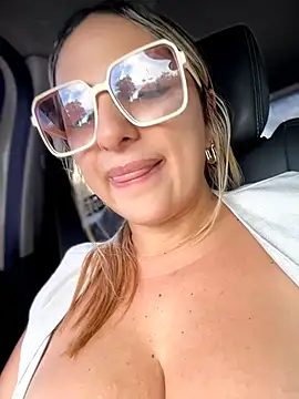 sammyqueenx21 live cam