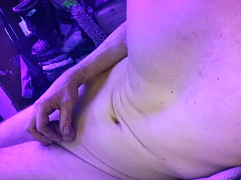 Cloudd_Kingg_Iceyyy on Stripchat