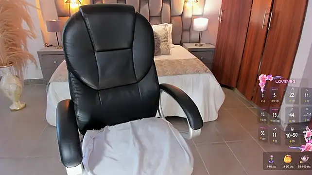 Aida_adams