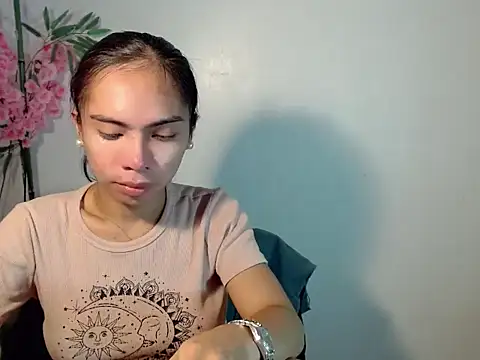 ur_asianhotleah