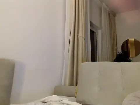 EliseBliss69 live cam on StripChat
