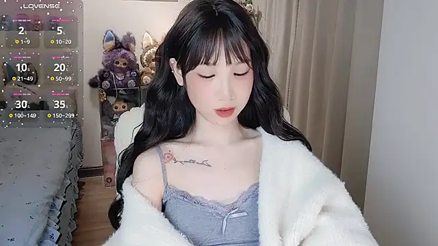 M-OTT_ live cam on StripChat