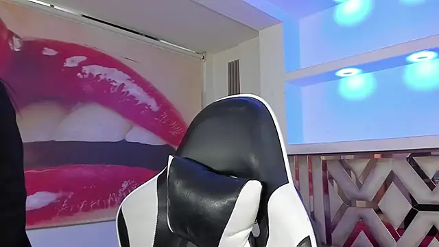 Anniee_x live cam on StripChat