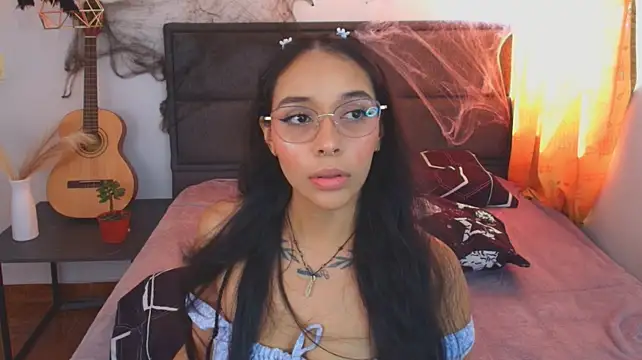 AuroraNoir_ live cam on StripChat
