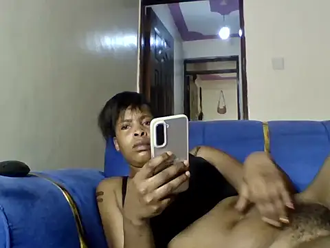 camila_lorah live cam on StripChat