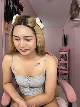 sexdoll_gabbi live cam on StripChat