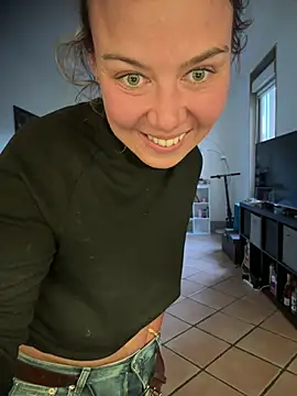 Lovesexlibertine webcam