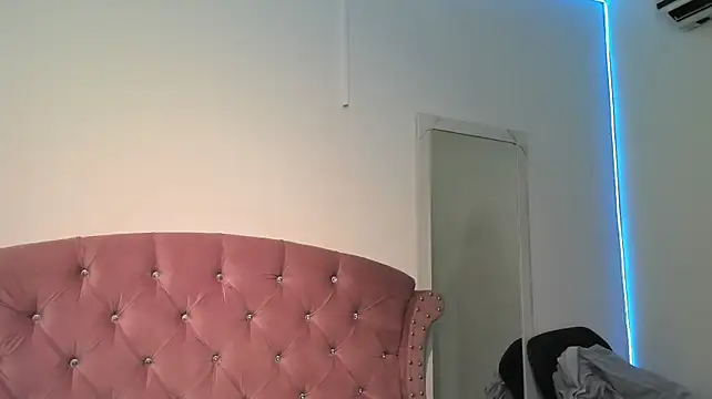 ValyriaX live cam on StripChat