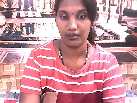 IndianQueen30 live cam on StripChat
