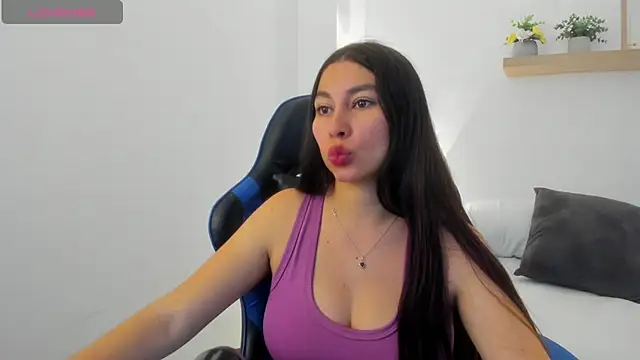 bella_99_ live cam on StripChat