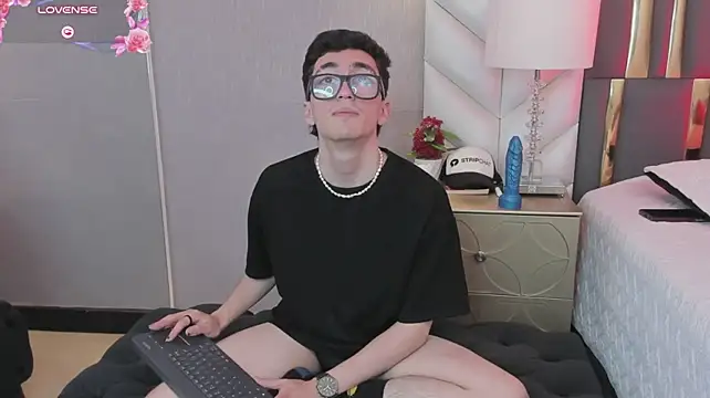 GaelDuke live sex cam