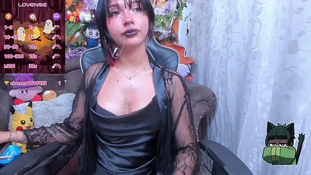ravenn_20 live cam on StripChat