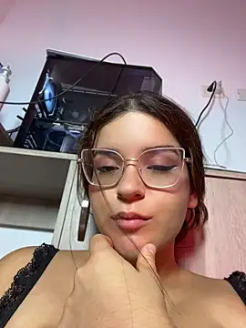 CallMeMia_