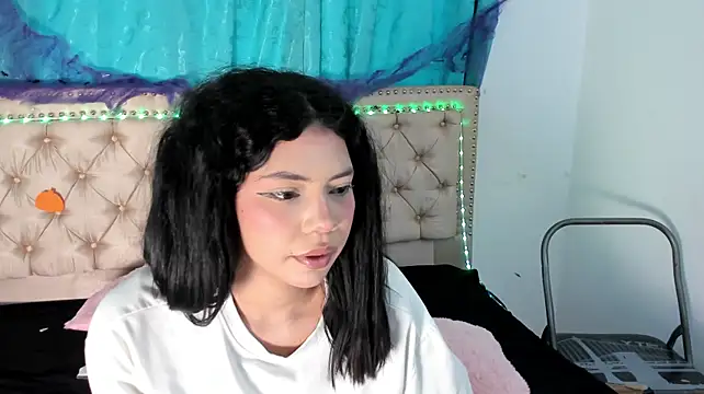 Nathy_Paez live cam on StripChat