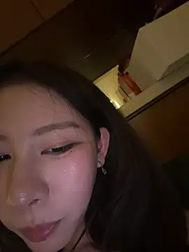 xiaojingling1122 (F teen) - 让阿峰脱内裤给大家看