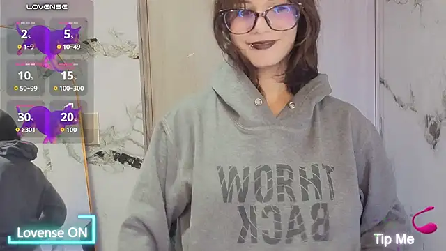 Victorycat_v live cam on StripChat