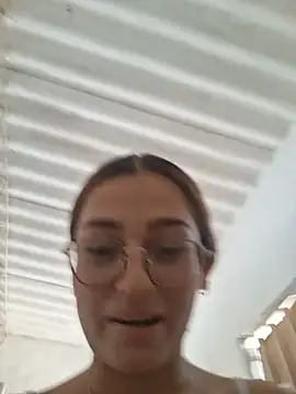 Ary-18 live cam on StripChat