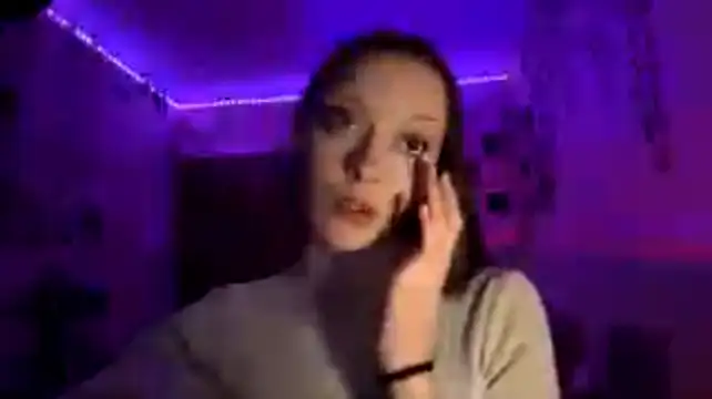 LoretaRosek live cam on StripChat