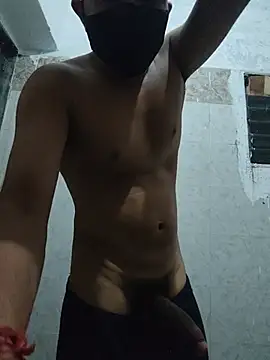 Maxwell7377 live cam on StripChat