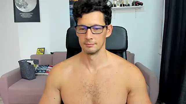 BrutusK08 live cam on StripChat