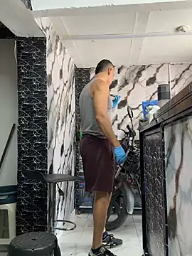 Paul22cm- live cam