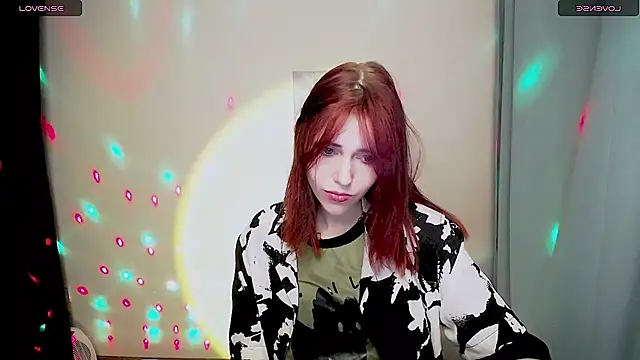 GuessMe___ live cam on StripChat