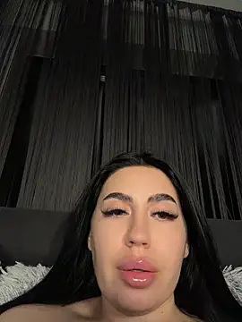Andrestarr live cam on StripChat