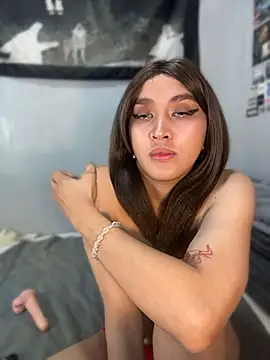 Live sex cam of YourTsjem