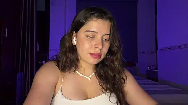 kayleneloukanis's live room