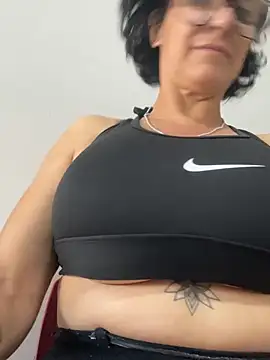 star_anastasia (F mature) - Show boobs