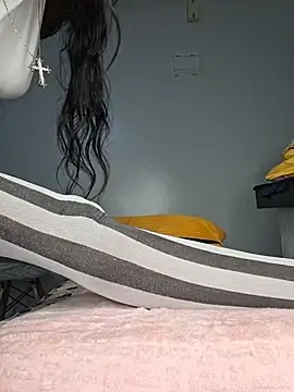 blacck_angel (F young) - Spread ass in doggy