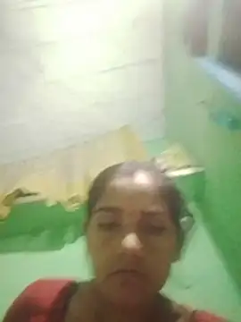 Rinee_iohtuh2 live cam on StripChat