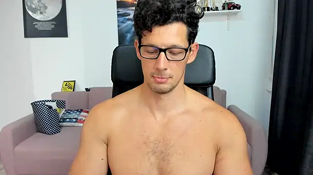 BrutusK08 live cam on StripChat