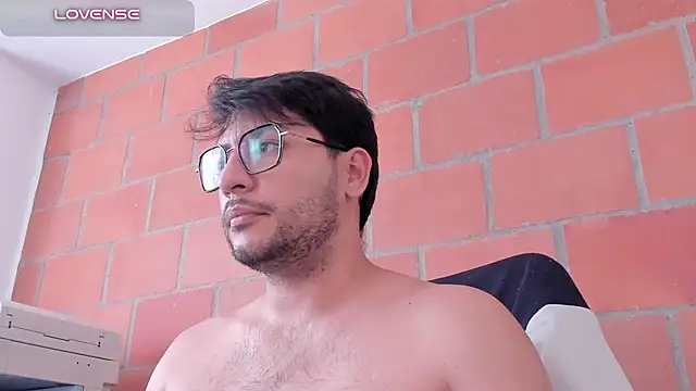 Pauldiazz live cam on StripChat