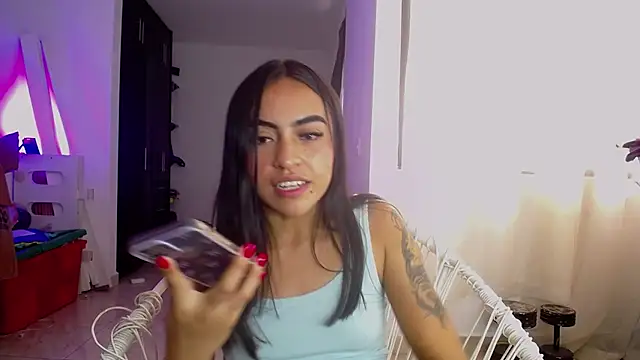 Leslie_Bussh_ live cam on StripChat
