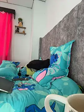 Isa222 live cam on StripChat