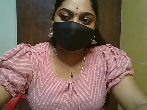 Tamil_hot_Shalini live cam on StripChat