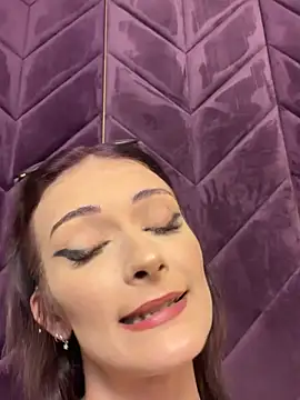 JadeVesper live cam on StripChat