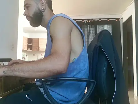 Matheusbeard live cam on StripChat