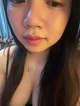 Hanna230 live cam on StripChat