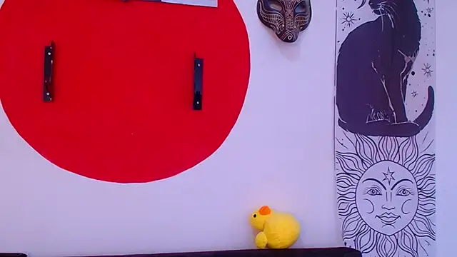 Maddyredhairy live cam on StripChat