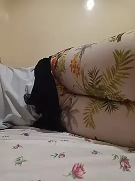 Farah-_nono live cam on StripChat